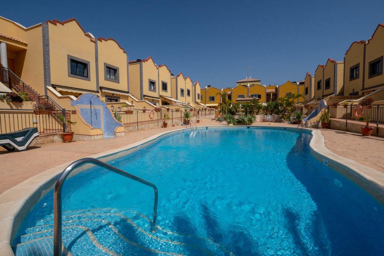 אדחה Apartamento Vanessa מראה חיצוני תמונה